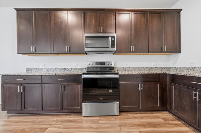 316 Stone Water LN, Jarrell, TX 76537