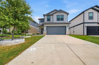 316 Stone Water LN, Jarrell, TX 76537