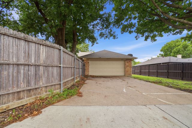 2607 Harbinger Lane, Dallas, TX 75287