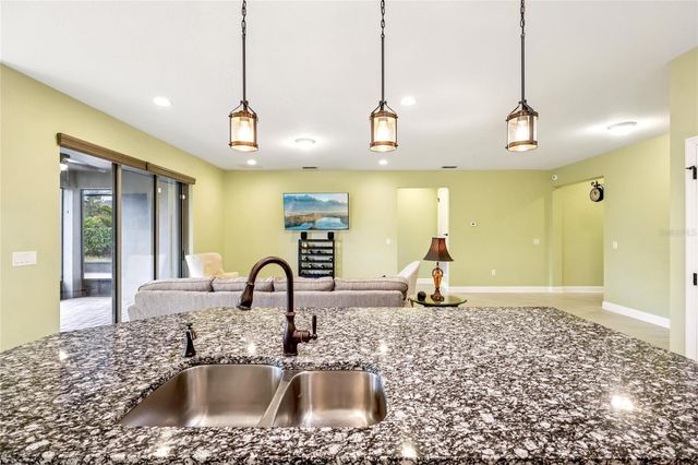 2393 PANORAMIC CIRCLE, Apopka, FL 32703