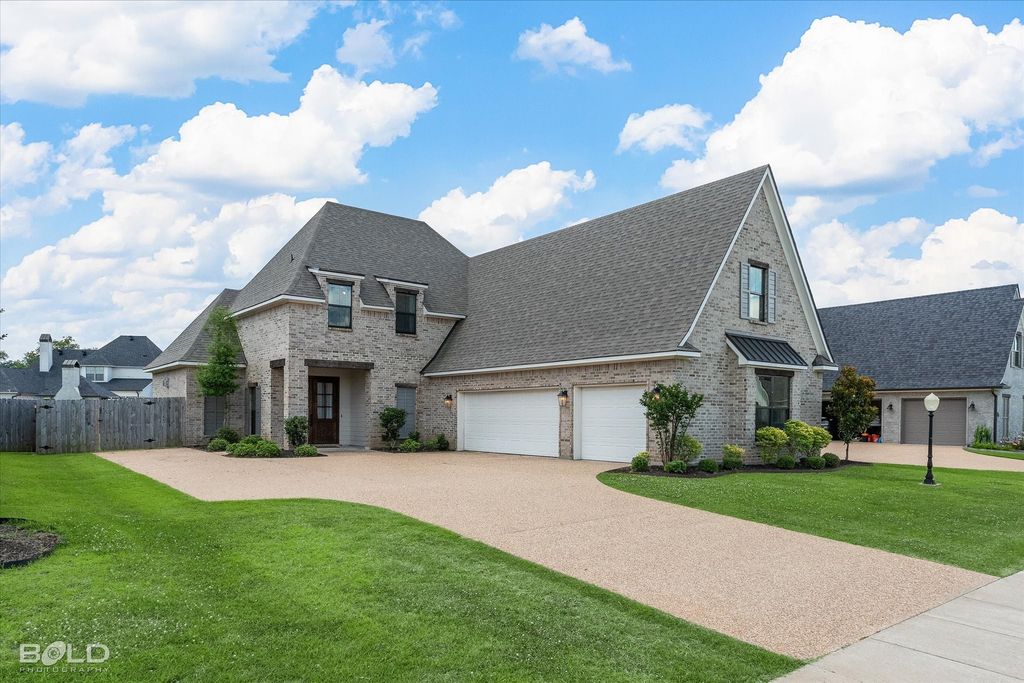 628 Dumaine Drive, Bossier City, LA 71111