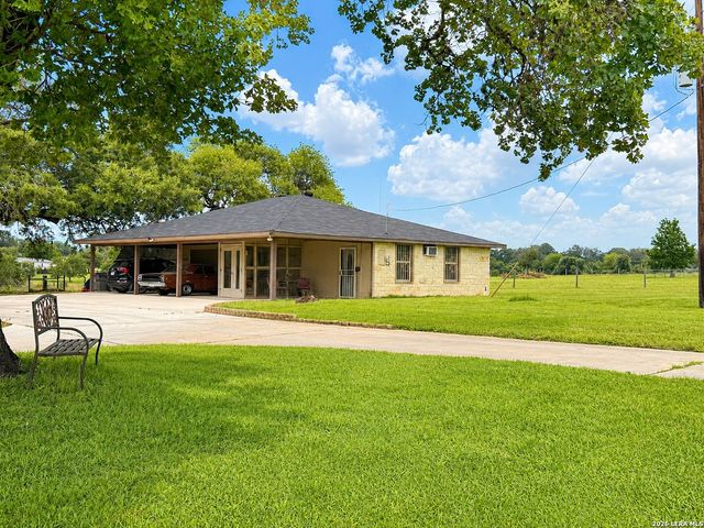 103 MISTY BND, Floresville, TX 78114