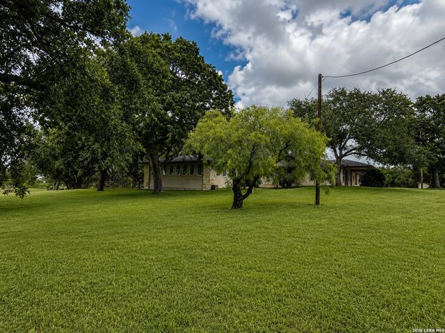 103 MISTY BND, Floresville, TX 78114