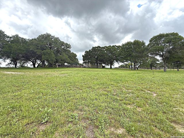 103 MISTY BND, Floresville, TX 78114