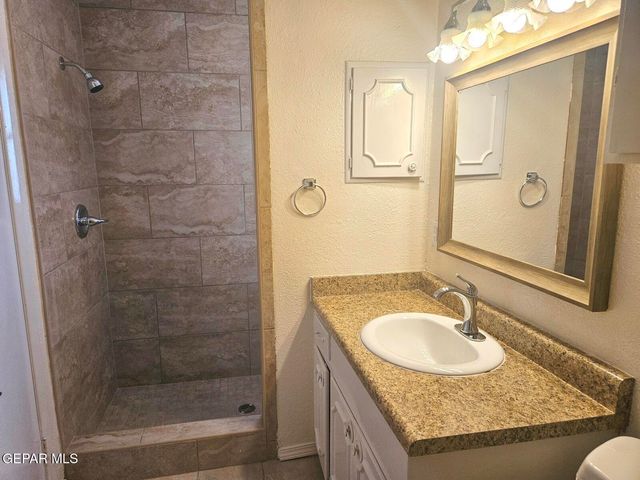 6832 Escondido Drive A, El Paso, TX 79912
