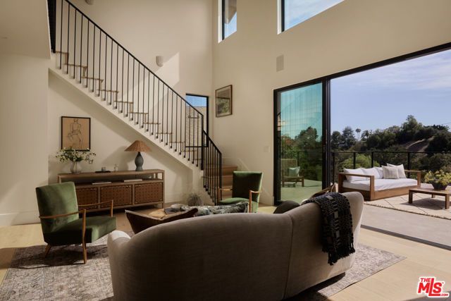 621 Frontenac Avenue, Los Angeles, CA 90065