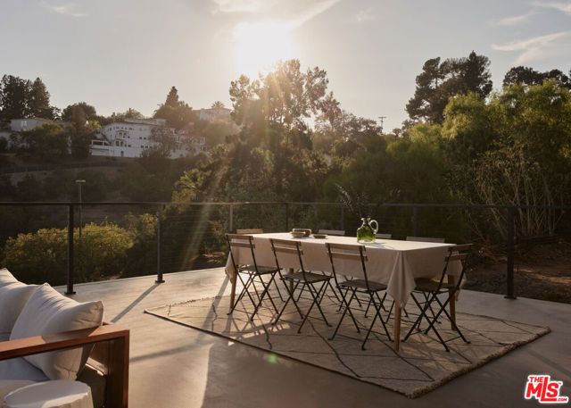 621 Frontenac Avenue, Los Angeles, CA 90065