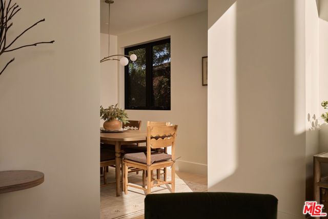 621 Frontenac Avenue, Los Angeles, CA 90065