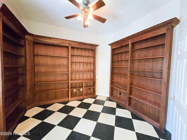 218 Wild Oak Drive, Swansboro, NC 28584