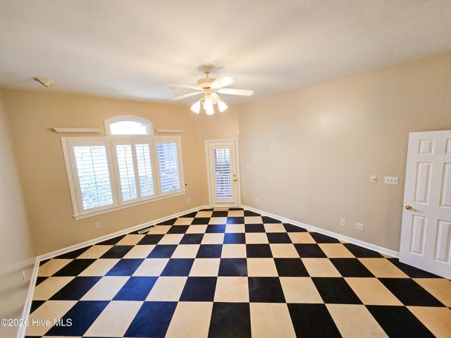 218 Wild Oak Drive, Swansboro, NC 28584