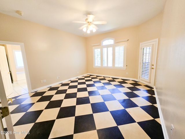 218 Wild Oak Drive, Swansboro, NC 28584