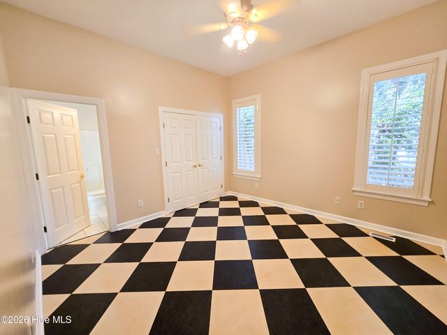 218 Wild Oak Drive, Swansboro, NC 28584