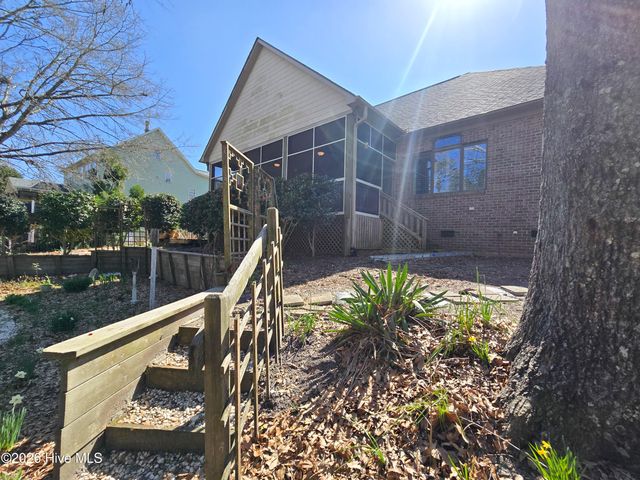 218 Wild Oak Drive, Swansboro, NC 28584