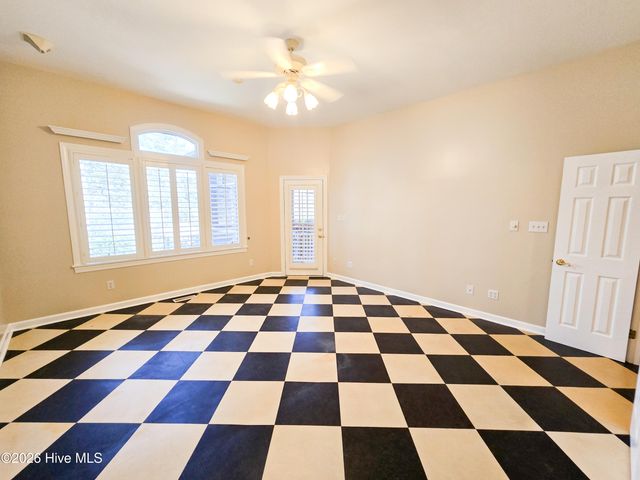 218 Wild Oak Drive, Swansboro, NC 28584