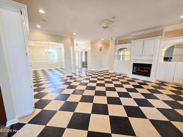 218 Wild Oak Drive, Swansboro, NC 28584