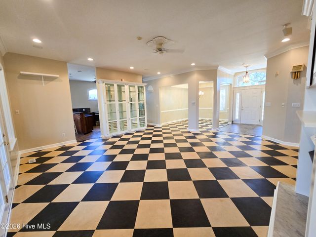 218 Wild Oak Drive, Swansboro, NC 28584