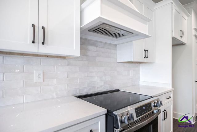 523 Bristleleaf Path, Kathleen, GA 31047