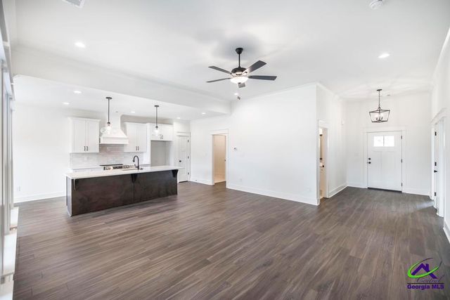 523 Bristleleaf Path, Kathleen, GA 31047