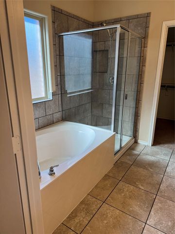 1200 Meadowlakes Drive, Azle, TX 76020