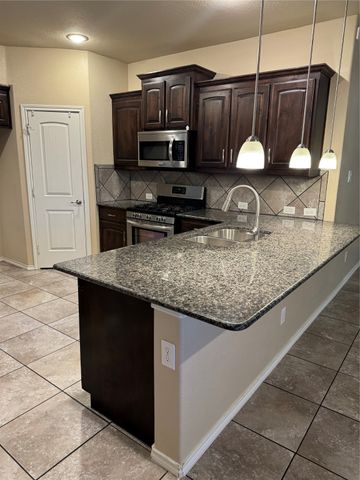 1200 Meadowlakes Drive, Azle, TX 76020