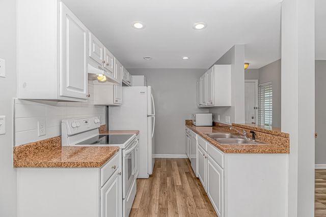 2258 Clearwater Dr Apt D, Myrtle Beach, SC 29575