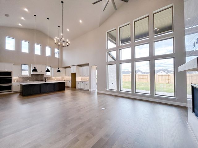 5515 Holly Hollow Lane, Fulshear, TX 77441