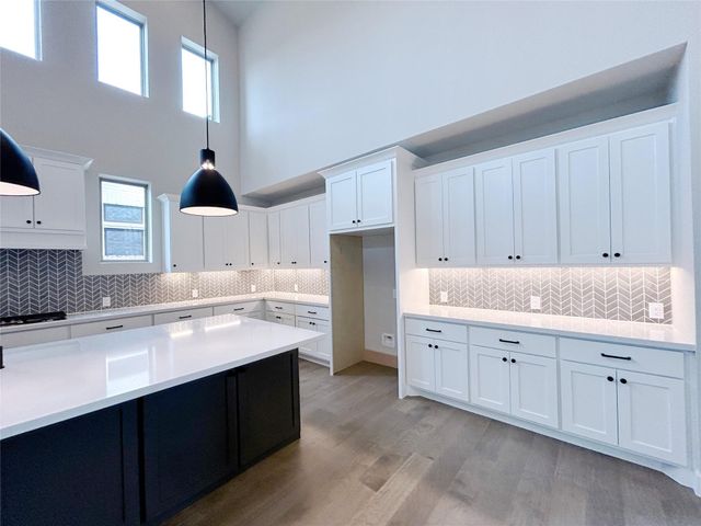 5515 Holly Hollow Lane, Fulshear, TX 77441
