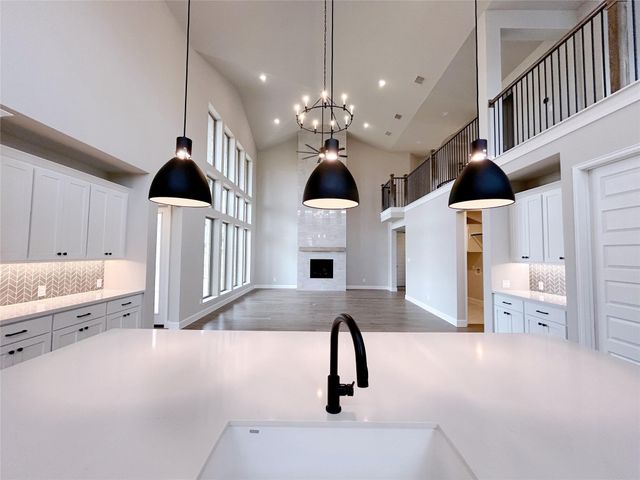 5515 Holly Hollow Lane, Fulshear, TX 77441