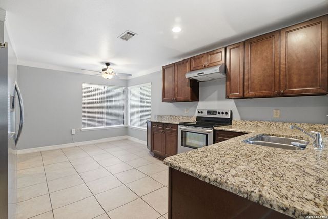 6915 RAINTREE FRST, San Antonio, TX 78233