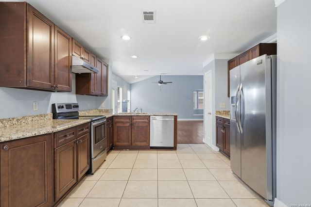 6915 RAINTREE FRST, San Antonio, TX 78233