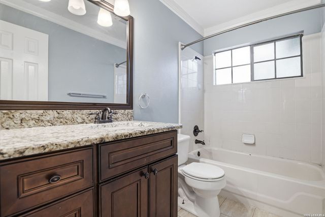 6915 RAINTREE FRST, San Antonio, TX 78233