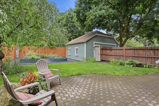 733 E 33rd Ave, Spokane, WA 99203