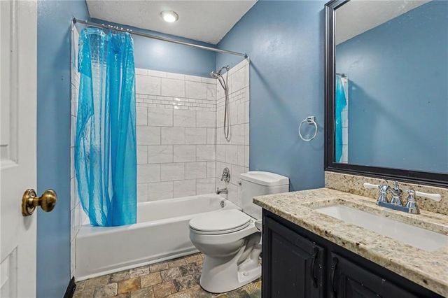 4004 Woodridge Way, Tucker, GA 30084