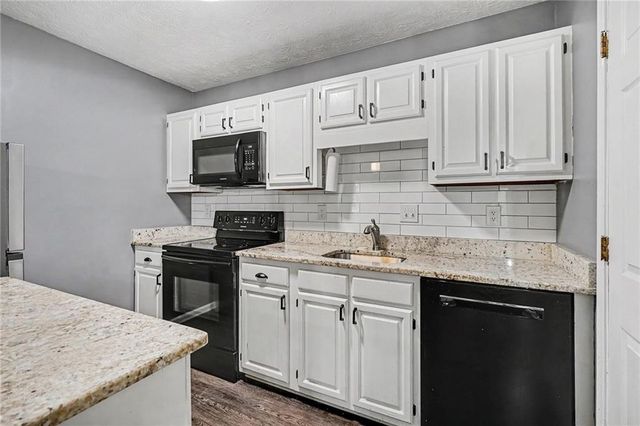 4004 Woodridge Way, Tucker, GA 30084