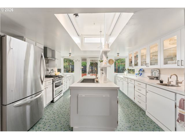 3425 Ne 33rd Ave, Portland, OR 97212