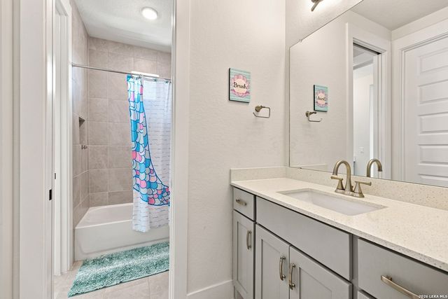 209 FLY LINE TRL, New Braunfels, TX 78132