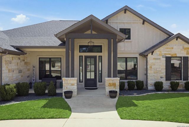 209 FLY LINE TRL, New Braunfels, TX 78132