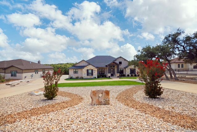 209 FLY LINE TRL, New Braunfels, TX 78132