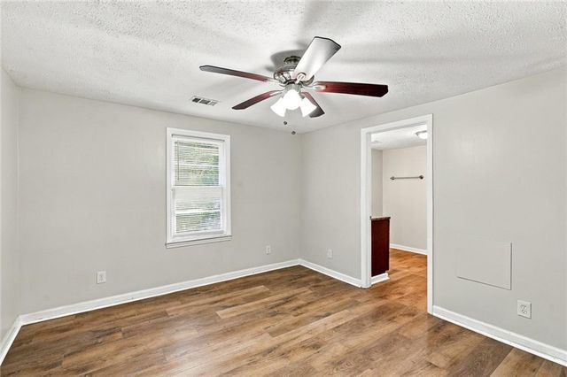 1095 S Burnt Hickory Road, Douglasville, GA 30134