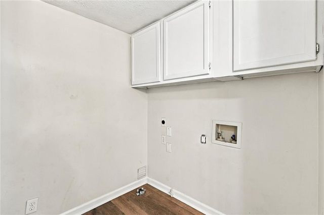1095 S Burnt Hickory Road, Douglasville, GA 30134