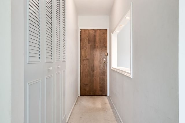 5510 LINCOLN Avenue 101, Morton Grove, IL 60053