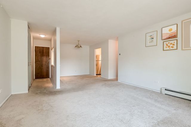 5510 LINCOLN Avenue 101, Morton Grove, IL 60053