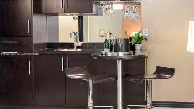 1437 Collins Ave 327, Miami Beach, FL 33139