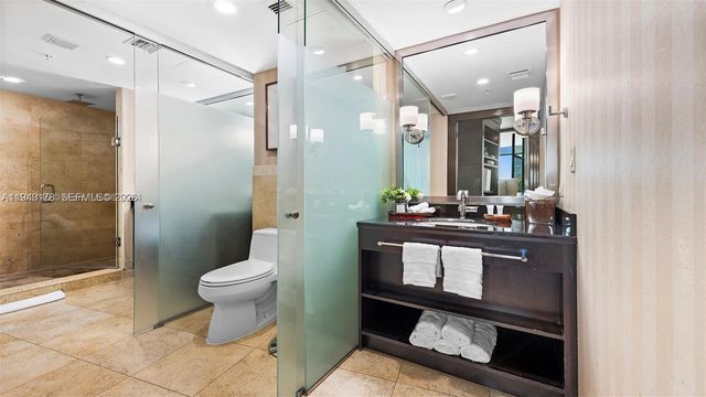 1437 Collins Ave 327, Miami Beach, FL 33139