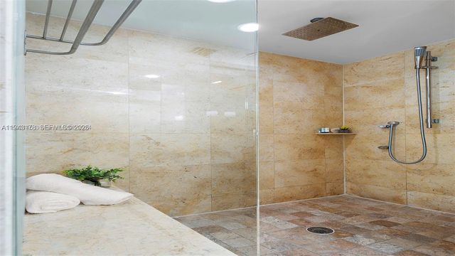 1437 Collins Ave 327, Miami Beach, FL 33139