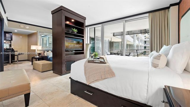 1437 Collins Ave 327, Miami Beach, FL 33139