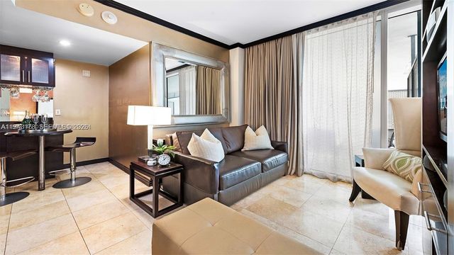 1437 Collins Ave 327, Miami Beach, FL 33139