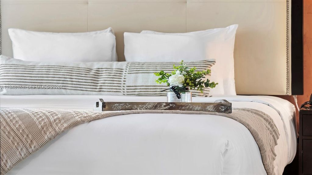 1437 Collins Ave 327, Miami Beach, FL 33139