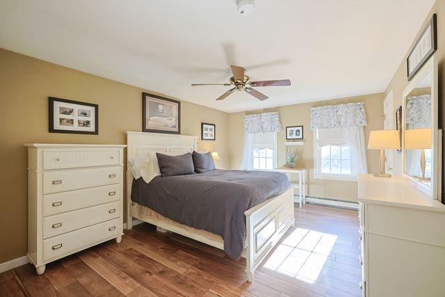 25 Dunny Cove Lane, Uxbridge, MA 01569