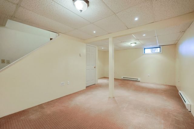 25 Dunny Cove Lane, Uxbridge, MA 01569